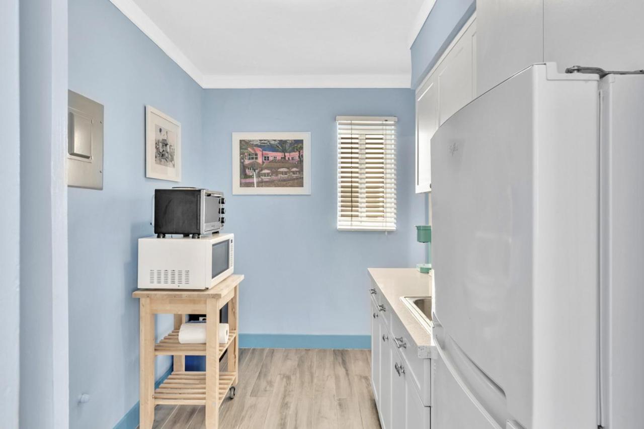 Walkabout 6 Suite On Hollywood Beach With Ocean Views Exterior photo